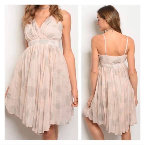 HOT SALES ❗️Babydoll V Neck Blush Gray Dress - Picture 2 of 8